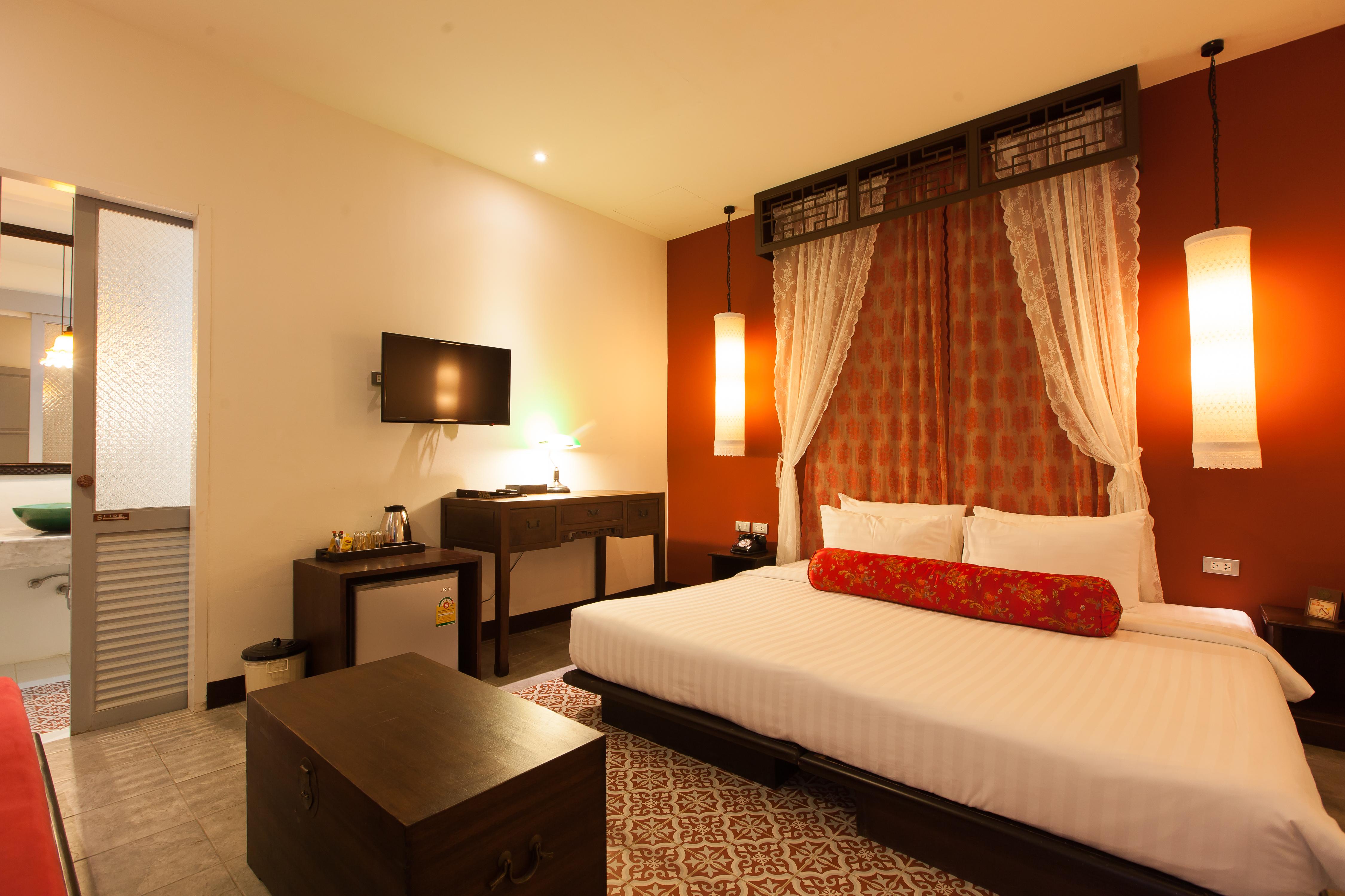 The Memory At On On Hotel Phuket Kültér fotó